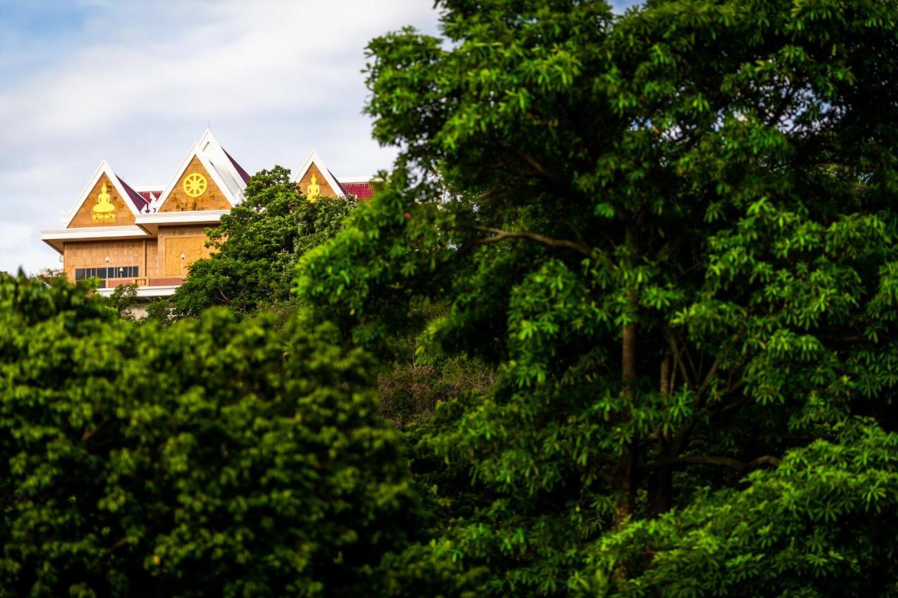 Ruan Kanchanok Hotel Pakchong Exterior photo